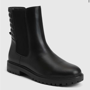 Gap NWT Black Chelsea Boot Size 8